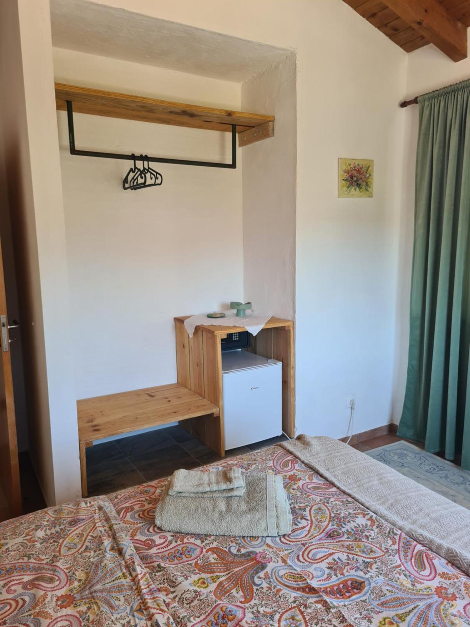 Casa Ensolarada B&B And Pottery อัลเจซูร์ ห้อง รูปภาพ